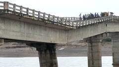 komaram bheem asifabad : ఇసుక తవ్వకాలే వంతెన పరిస్థితికి కారణమా..? | ABP Desam