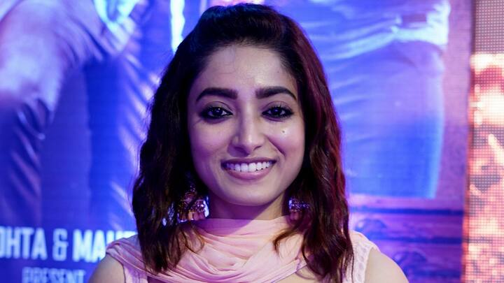 এই পুজোয় দুটি ছবি মুক্তি পাচ্ছে ইশার। ৩০ তারিখেই মুক্তি পাচ্ছে ইশার অন্য সিনেমা 'কাছের মানুষ'