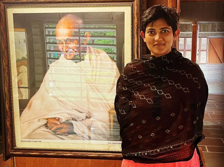 पोस्ट ग्रेजुएट हो जाने के बाद इल्मा को विदेश की एक अच्छी नौकरी करने का ऑफर मिला. मगर इल्मा ने अपने देश को प्राथमिकता दी और वह भारत वापस लौट आईं. (Photo Source: Instagram)