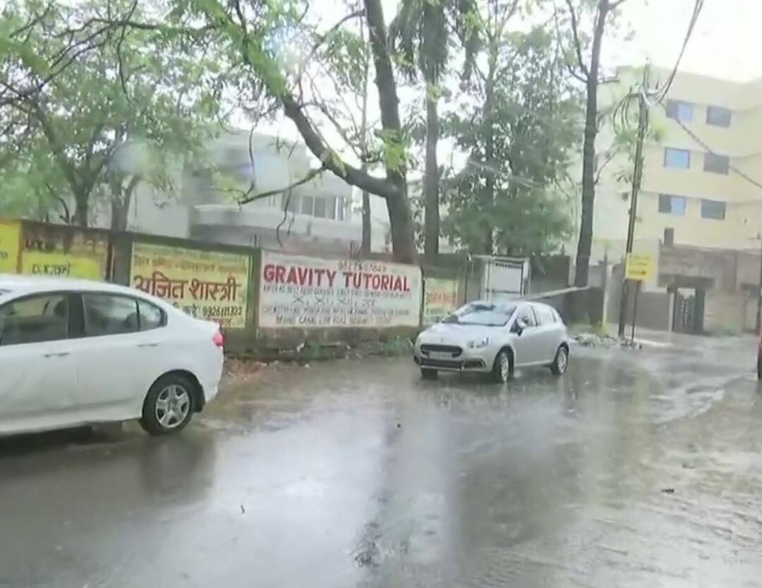 Chhattisgarh Weather Update Today 12 September 2022 Yellow Alert for Heavy Rain in 11 Districts Including Raipur Chhattisgarh Weather Update Today: छत्तीसगढ़ में भारी बारिश से हाहाकार, आज इन जिलों में जारी हुआ येलो अलर्ट