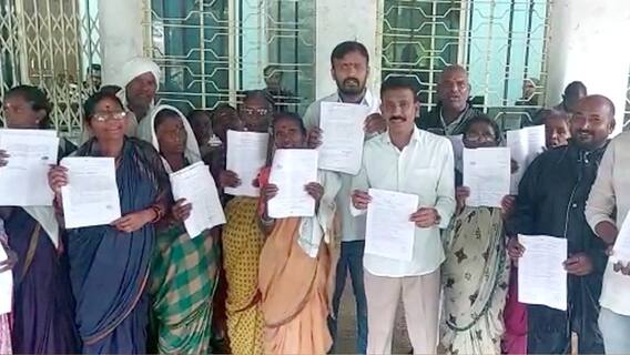 Adilabad : ఆదిలాబాద్ కలెక్టరేట్ లో బాధితుల ఆందోళన | DNN | ABP Desam