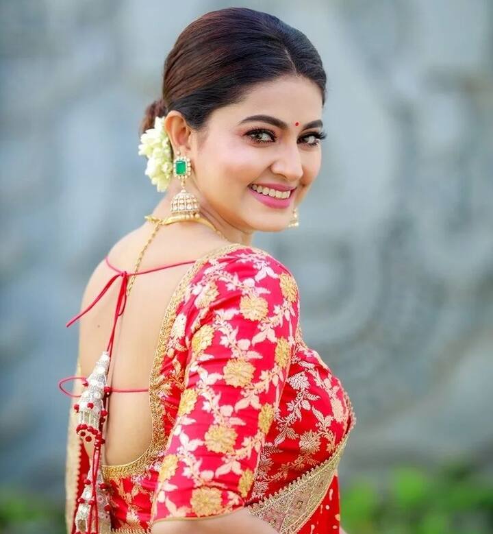 உயிர் நூலில் கோர்த்து உதிராமல் காப்பேன் !