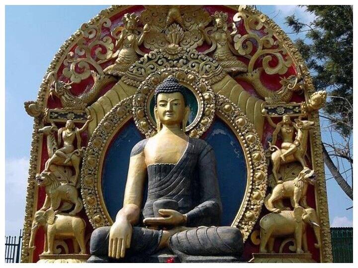 गौतम बुद्ध को बहुत पंसद था खाजा लोगों का मानना है कि भगवान बुद्ध को खाजा काफी पसंद था. साथ ही वह इसे दूध में क्रश कर के अपने अलावा अध्ययन करने वाले भिक्षुओं को भी दिया करते थे. शायद यही कारण रहा हो कि पुरी में भी खाजा ने अपने पैर जमा लिए हो और वहां की फैमस मिठाई में से एक बन गया हो.