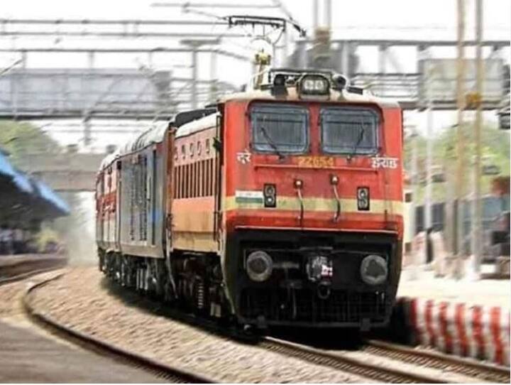 रेलवे के बयान में कहा गया है कि पार्सल खंड में मजबूत बढ़ोतरी देखी गई. इस साल अगस्त के अंत तक माल राजस्व 10,780.03 करोड़ रुपये या 20 फीसदी बढ़कर 65,505.02 करोड़ रुपये हो गया है.
