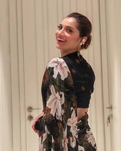 Ankita Lokhande Pics: फ्लोरल प्रिंट साड़ी में अंकिता लोखंडे के हुस्न की तारीफ कर रहे हैं फैंस, तस्वीरें आपको भी खूब पसंद आएंगी