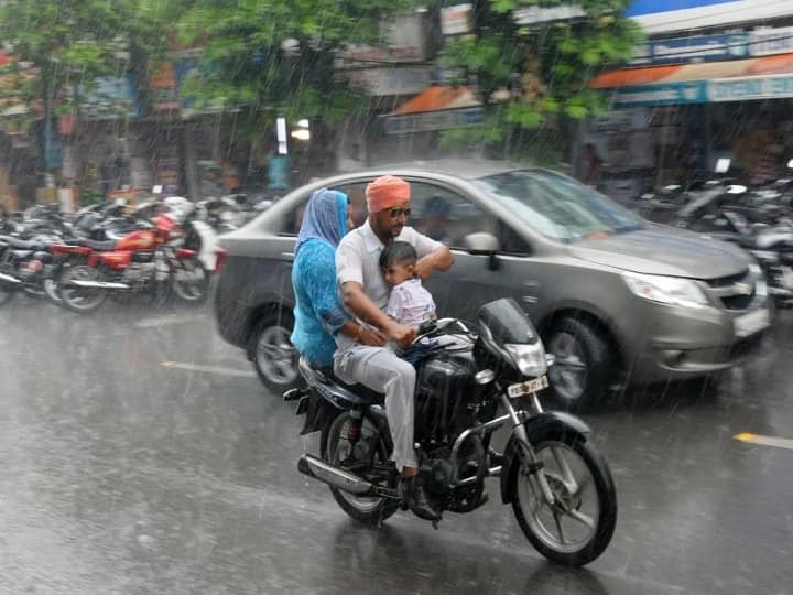 Punjab Weekly Weather 12 September 2022 Rain Forecast in Pathankot Gurdaspur Amritsar Hoshiarpur Nawanshahr Today Punjab Weekly Weather: पंजाब में रुक-रुककर बारिश का दौर जारी, जानें- इस हफ्ते कहां होगी बरसात और कहां मौसम रहेगा साफ