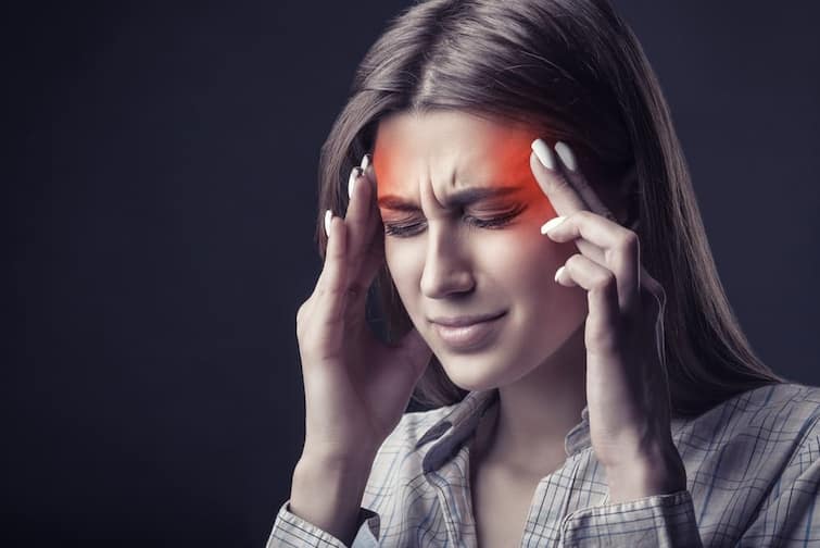 Migraine Awareness: Don't just treat migraine as a headache, it can become the cause of other serious diseases! Migraine Awareness : ਸਿਰਫ  Headache ਦੀ ਤਰ੍ਹਾਂ ਟਰੀਟ ਨਾ ਕਰੋ ਮਾਈਗਰੇਨ, ਇਹ ਹੋਰ ਗੰਭੀਰ ਬਿਮਾਰੀਆਂ ਦਾ ਬਣ ਸਕਦੈ ਕਾਰਨ !