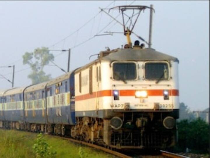 Devotees Of Bihar Got The Gift Of Railways Swadesh Special Train Will Conduct Pilgrimage And Worship Places Indian Railway: बिहार के श्रद्धालुओं को रेलवे का तोहफा, तीर्थ स्थलों के दर्शन और पूजा-पाठ कराएगी स्वदेश स्पेशल ट्रेन