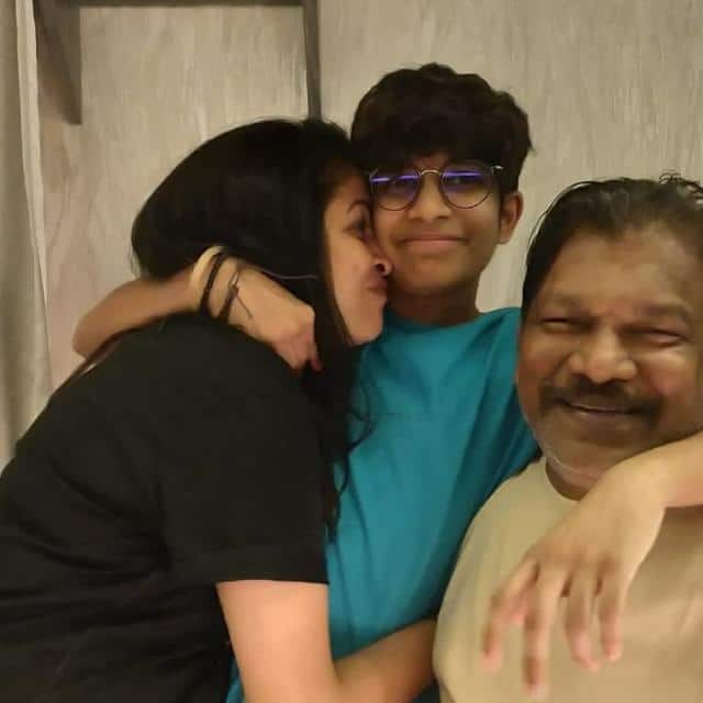 राम्या को न सिर्फ एक्टिंग बल्कि उनके फैशन सेंस के लिए भी जाना जाता है. राम्या सोशल मीडिया पर भी काफी एक्टिव रहती हैं. वह अक्सर अपनी तस्वीरें शेयर करती रहती है.