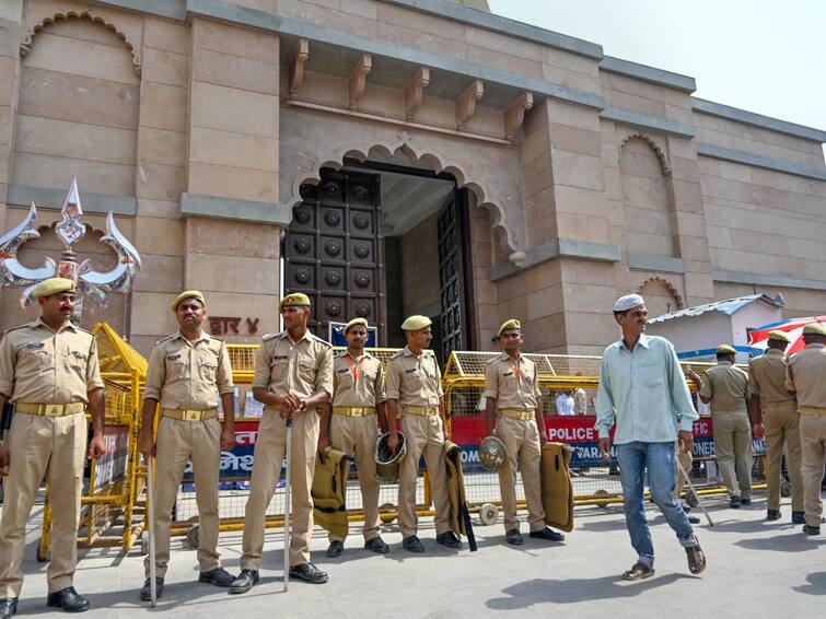 Gyanvapi Masjid Case Varanasi Court Verdict Highlights, Court Holds Civil Suits Challenging Title Of Mosque Maintainable Gyanvapi Masjid Verdict: Varanasi Court Holds Civil Suits Maintainable, Next Hearing On Sept 22