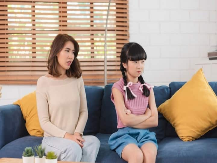 Parenting Tips Ways to improve a child argumentative habits in hindi Child Care Tips: बच्चा बात-बात पर करता है बहस तो इस तरह करें डील, छूट जाएगी आदत