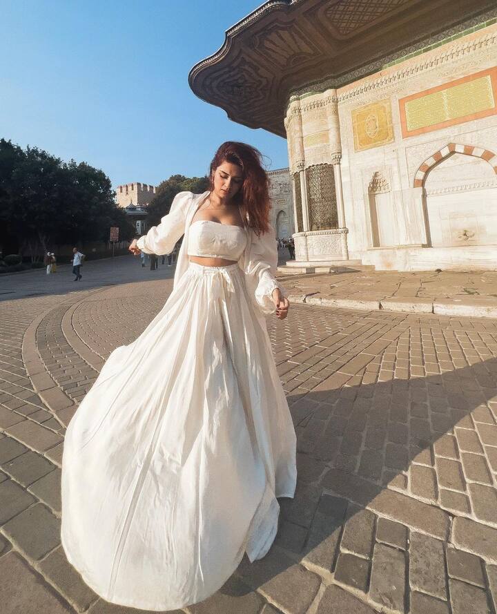 बाल कलाकार म्हणून आपल्या करिअरची सुरुवात करणारी अभिनेत्री अवनीत कौरला आज कोणत्याही ओळखीची गरज नाही. (फोटो सौजन्य : avneetkaur_13/इंस्टाग्राम)