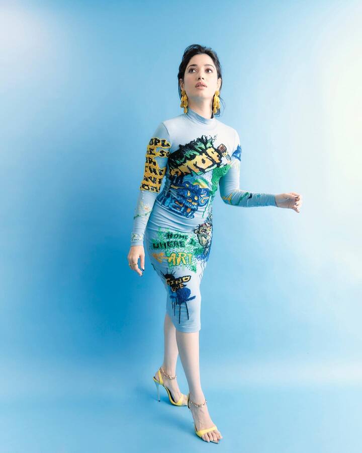 ఈ  అందాలు ముద్దుగుమ్మ తన కెరీర్ లో 50కి పైగా సినిమాల్లో న‌టించింది.  తెలుగు, తమిళ్, కన్నడ, మలయాళ సినీ పరశ్రమలో తనకంటూ ఓ గుర్తింపు తెచ్చుకున్నది. Photo credit: Tamannaah Bhatia/ instagram