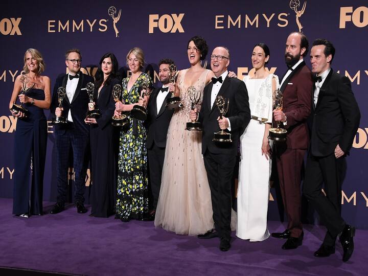 Emmy 2022: મંગળવારે લોસ એન્જલસમાં માઇક્રોસોફ્ટ થિયેટરમાં Emmy 2022 એવોર્ડ સમારંભ યોજાયો. 74મા વાર્ષિક એવોર્ડ શોમાં તમામ વિજેતા પળોને કેપ્ચર કરવામાં આવી હતી.