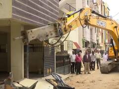 बेंगलुरु को बाढ़ से बचाने के लिए अवैध निर्माण पर चला बुलडोजर, जद में एक स्कूल भी