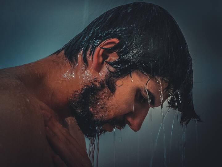 WHY WE HAVE OUR BEST IDEAS IN THE SHOWER? Shower Bath: షవర్ కింద స్నానం చేస్తున్నప్పుడు ఆ ఆలోచనలు ఎందుకొస్తాయో తెలుసా?