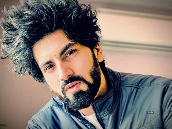 Lakshay R Kapoor ने चलाया अपनी आवाज का जादू। जानिये कैसे एक बिज़नेस टायकून से बने सिंगर | ENT LIVE