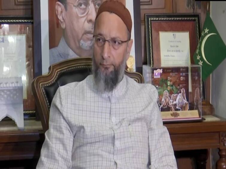 Asaduddin Owiasi slams UP, Uttarakhand govts over survey of madrasas, calls it survey against Muslim community Asaduddin Owiasi slams: முதலில் ஆர்.எஸ்.எஸ் மற்றும் தனியார் பள்ளிகளில் மதிப்பாய்வு செய்யுங்கள்; அசாதீதுதின் ஓவைசி எம்.பி