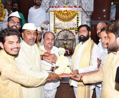 Photo: संत एकनाथ, संत ज्ञानेश्वर माऊलींचं मुख्यमंत्र्यांनी घेतले दर्शन...