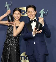 Emmy Awards 2022: रेड कार्पेट पर दिखा एमी अवॉर्ड विजेताओं का जलवा, सामने आईं खूबसूरत तस्वीरें