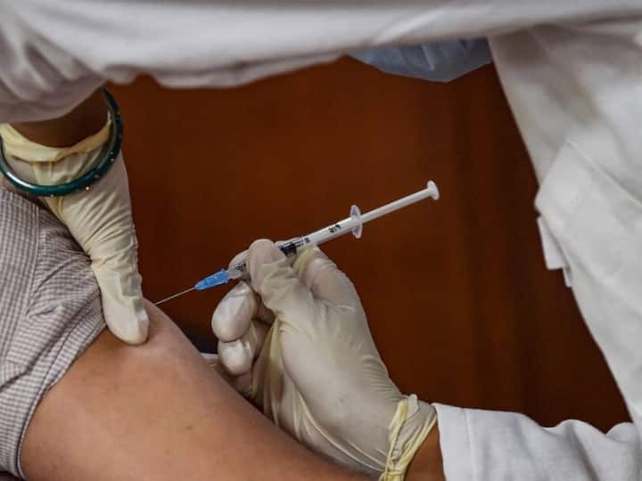 Madhya Pradesh Corona Vaccine campaign will be run on 14 September ANN MP Covid Vaccination: मध्य प्रदेश में 14 सितंबर को चलाया जाएगा वैक्सीनेशन का महा अभियान, सरकार ने की यह तैयारी