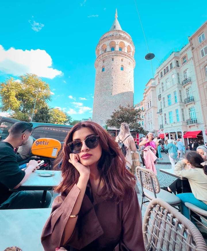 Avneet Kaur Latest Photoshoot: अवनीत कौर (Avneet Kaur) अपने लुक्स को लेकर हमेशा ही सोशल मीडिया की सुर्खियों में बनी रहती हैं.