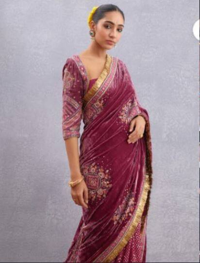 मनिका अघानी साड़ी की कीमत 1 लाख 25 हज़ार 500 रुपये है. हालांकि ये बेहद खूबसूरत है.