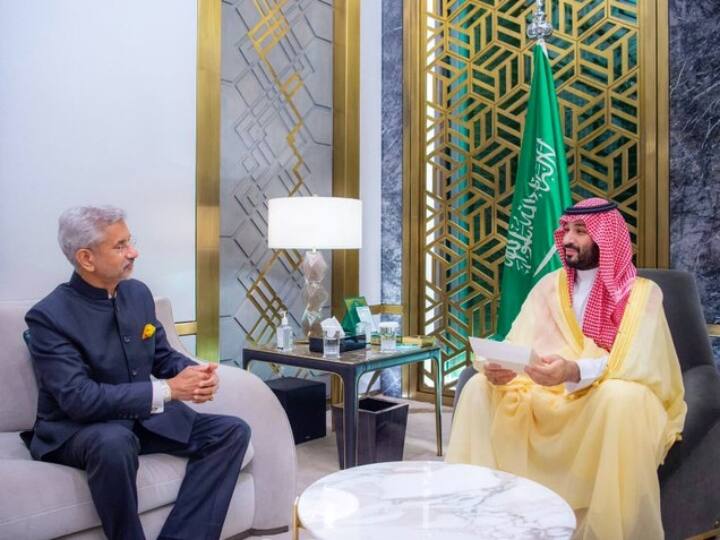 India Saudi Arabia Relation EAM S Jaishankar Meets Saudi Crown Prince Mohammed bin Salman सऊदी अरब से इतनी मोहब्बत क्या सचमुच धो डालेगी नफ़रत का दाग ?