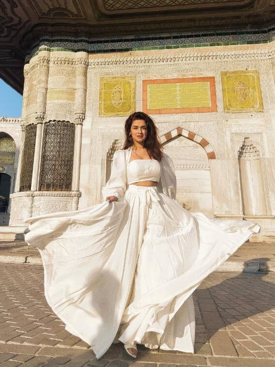 अवनीत कौर का दिलकश अंदाज