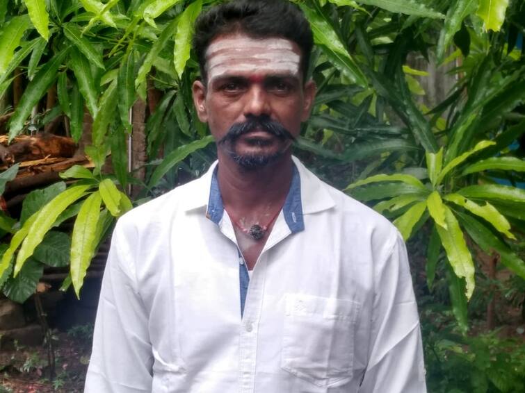 theppam issue one labour death TNN திருவாரூர்: வலங்கைமான் மாரியம்மன் கோயில் தெப்பத்தை பிரிக்கும் பணியில் ஈடுபட்ட தொழிலாளி நீரில் மூழ்கி பலி