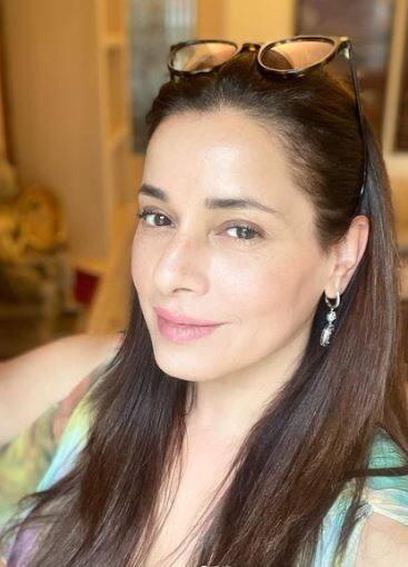 उन्होंने कहा, “मैं बस इतना कह सकती हूं कि हमने कुछ करने की कोशिश की है, और यह सफल रहा है. हमने खुद को वहां से बाहर रखा और हमें बधाई दें. साथ ही, यदि आप कोई फिल्म या धारावाहिक बनाते हैं, तो आपके पास प्रेमी होंगे और आपके पास नफरत करने वाले होंगे. यही अवधारणा इस शो पर भी लागू होती है. कुछ इसे प्यार करेंगे, कुछ इसे नफरत करेंगे.