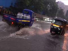 PHOTO : मुंबईत पावसाची नॉन स्टॉप बॅटिंग; सखल भागांत पाणीच पाणी, मच्छिमारांना समुद्रात न जाण्याचं आवाहन