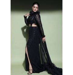 PHOTO : ‘तुम हुस्न परी...’ रवीना टंडनचा क्लासी लूक चर्चेत!