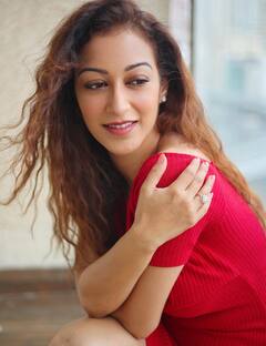 Taarak Mehta की पत्नी 'अंजलि भाभी' रियल लाइफ में बेहद ग्लैमरस, लेटेस्ट तस्वीरें उड़ा देंगी होश!