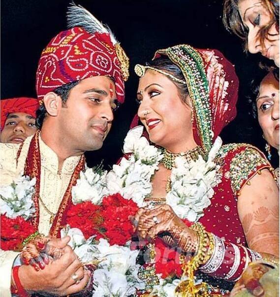 સચિન ટીવીની લોકપ્રિય અભિનેત્રી જુહી પરમારનો પૂર્વ પતિ છે. બંનેને ટીવી પર બેસ્ટ કપલ માનવામાં આવતું હતું. જ્યારે સચિને જૂહીને પોતાની લાઈફ પાર્ટનર તરીકે પસંદ કરી તો ઘણી સુંદરીઓના દિલ તૂટી ગયા.