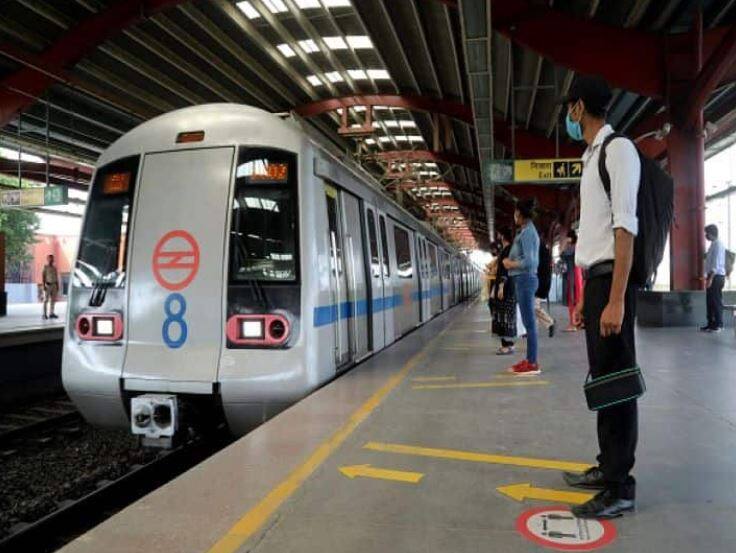 sikh allegedly stopped in metro station with kirpan in delhi ਸਾਬਕਾ ਜਥੇਦਾਰ ਨੂੰ ਦਿੱਲੀ ਮੈਟਰੋ ਵਿੱਚ ਕਿਰਪਾਨ ਲਜਾਣ ਤੋਂ ਰੋਕਿਆ, NCM ਨੇ ਲਿਆ ਸਖ਼ਤ ਐਕਸ਼ਨ