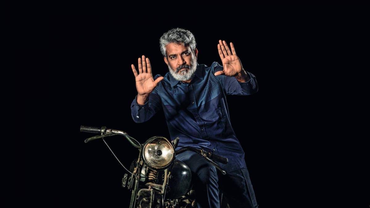 SS Rajamouli-Mahesh Babu: ‛மகேஷ் பாபுவுடன் இணைகிறேன்.. மேடையில் அறிவித்த ராஜமெளலி!