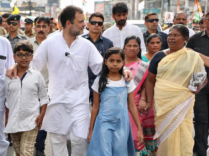 Bharat Jodo Yatra: केरल में कांग्रेस की भारत जोड़ो यात्रा के तीसरे दिन राहुल गांधी (Rahul Gandhi) ने ट्वीट कर केंद्र सरकार पर निशाना साधते हुए लिखा,