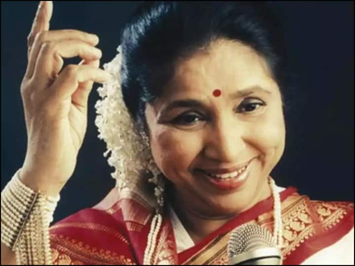 Legendary singer asha bhosle personal life marriage husband hit songs पहले 15 साल बड़े फिर 6 साल छोटे शख्स से शादी, ऐसी रही है आशा भोसले की पर्सनल लाइफ
