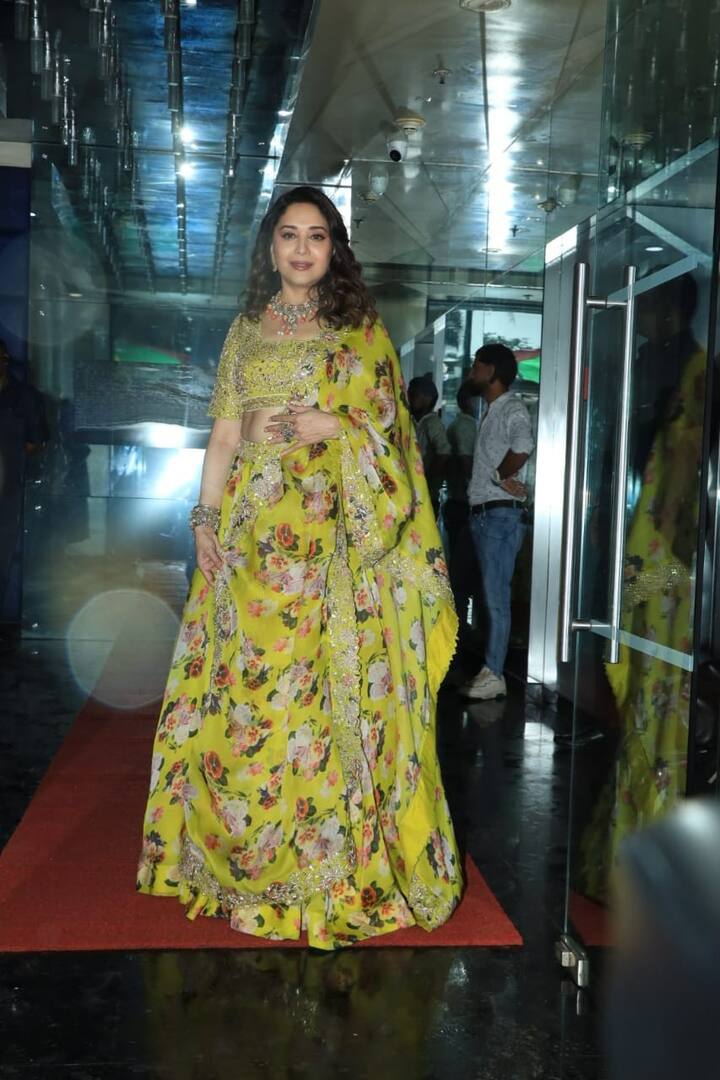 Madhuri was spotted in a yellow lehenga on the sets of the show