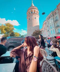 Avneet Kaur PHOTO: ઈસ્તાંબુલના રસ્તાઓ પર જોવા મળ્યો અવનીત કૌરનો આગવો ઠાઠ