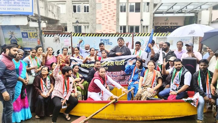 पाच तासांच्या पावसाने पुण्यात पाणी तुंबले त्यामुळे पुणेकरांची दाणादाण झाली.