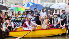 Pune Ncp Protest : खऱ्याखुऱ्या बोटीत बसून राष्ट्रवादीचं भाजपविरोधात अनोखं आंदोलन