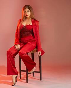 PHOTO: शमिता शेट्टीचा गोल्डन लूक; फोटोंवर प्रतिक्रियांचा पाऊस!