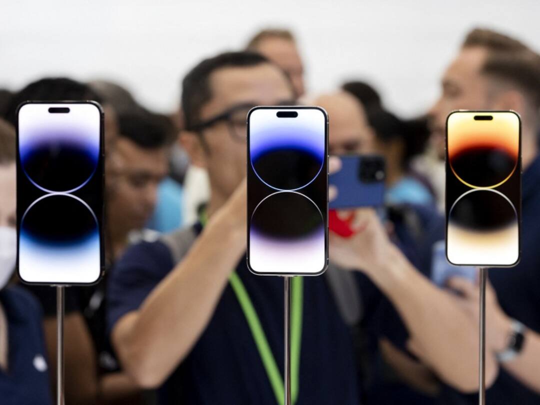 Samsung Galaxy S22 Ultra To Xiaomi 12 Pro: 6 Android Phones That Can Take On The New iPhone 14 Iphone 14 challengers samsung galaxy s22 ultra oneplus 10 pro vivo x80 xiaomi 12 flip fold 4 Samsung Galaxy S22 Ultra To Xiaomi 12 Pro: 6 Android Phones That Can Take On The New iPhone 14