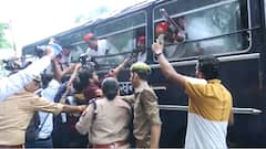 Lucknow में समाजवादी पार्टी का हल्ला बोल.. प्रदर्शन से अखिलेश 'गोल' !