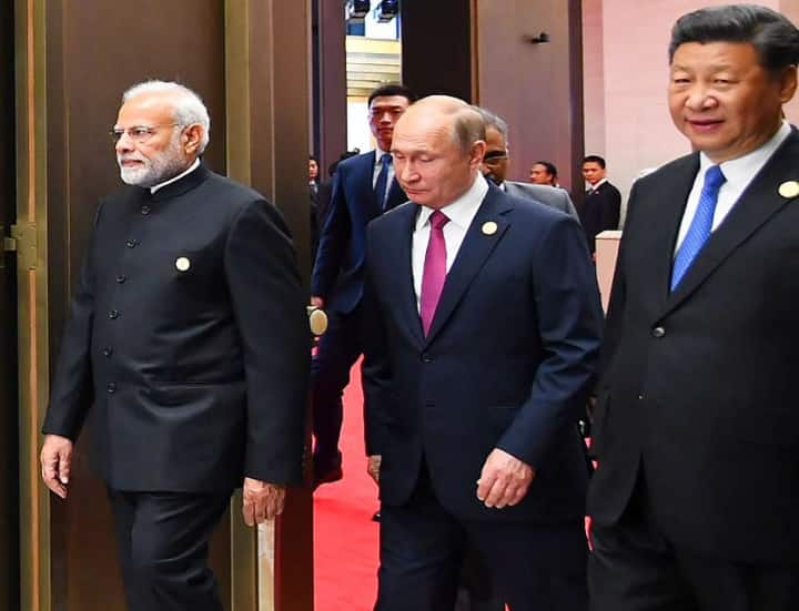 SCO Summit 2022 Samarkand PM Modi and Pakistan PM Shehbaz Sharif Meeting Xi Jinping Russia Ukraine War Putin key factors of Summit SCO Summit 2022: तीन साल बाद एक मंच पर होंगे भारत-पाक PM, जिनपिंग से मुलाकात- SCO समिट इन मायनों में होगा खास