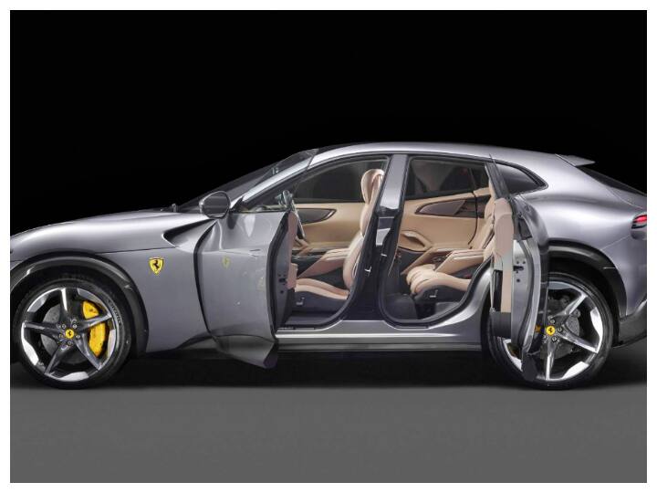 There is a dual cockpit dashboard concept with a second display for the front passenger along with steering wheel with touch sensitive buttons.  There are loads of features including a Burmester 3D High-End Surround Sound System, massaging front seats, air quality sensor and more. (Image: Somnath Chatterjee)