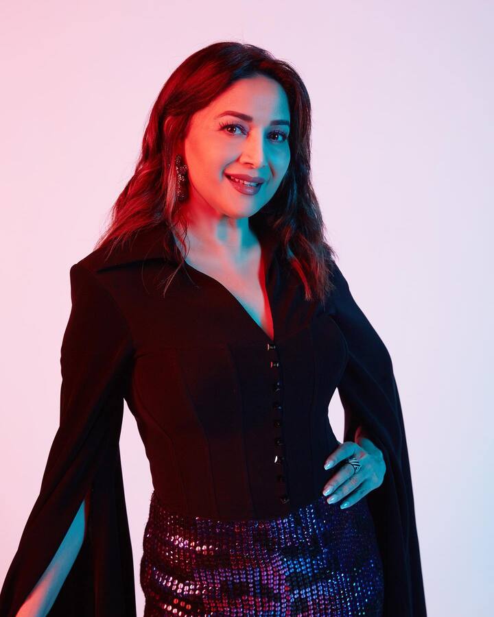 इन दिनों माधुरी दीक्षित, करण जौहर और नोरा फतेही के साथ सेलिब्रिटी डांस शो ‘झलक दिखला जा 10’ (Jhalak Dikhhla Jaa 10) को जज कर रही हैं.