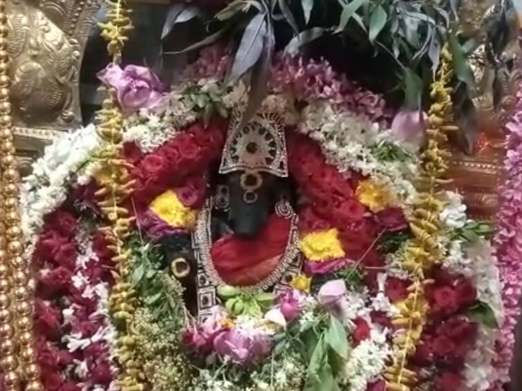 avani month pooja at anna salai arulmiku sri karpaka vinayagar temple கரூர்: அருள்மிகு ஸ்ரீ கற்பக விநாயகர் ஆலயத்தில் ஆவணி மாத சங்கடஹர சதுர்த்தி பூஜை.